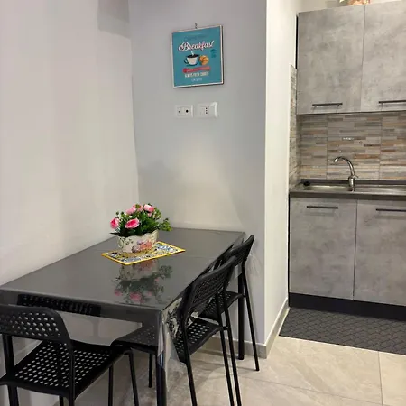 La Casa Di Flo Homestay *